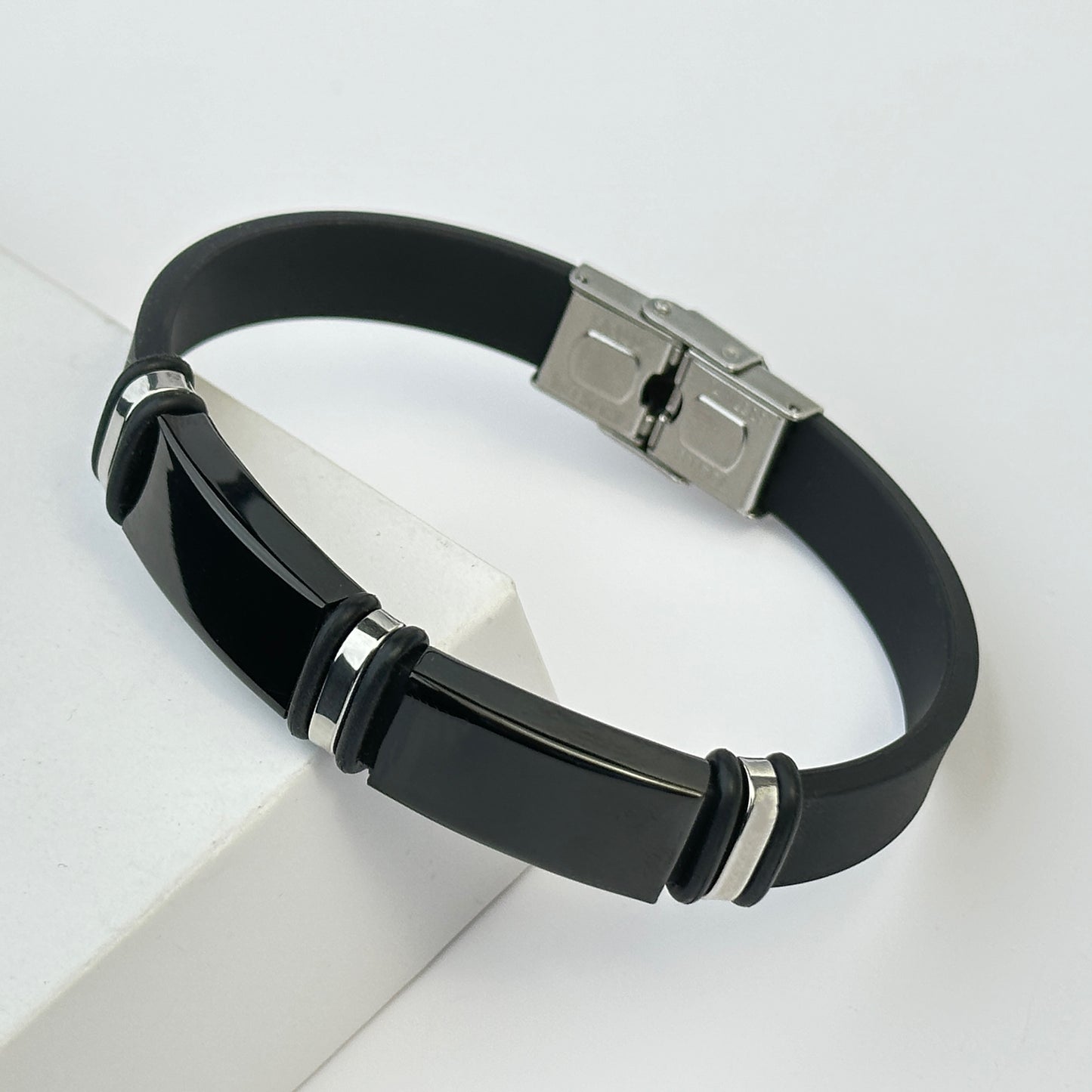 Bracelet de Manchette Réglable en Acier Inoxydable – Style Décontracté & Élégant