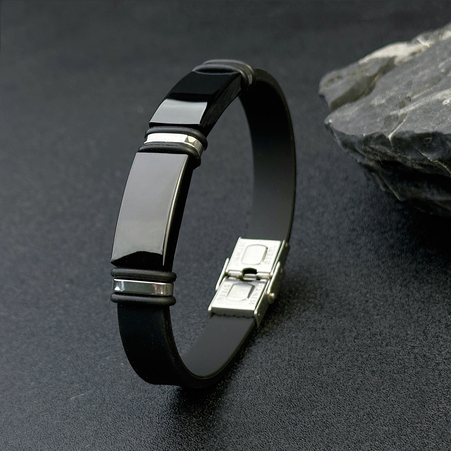 Bracelet de Manchette Réglable en Acier Inoxydable – Style Décontracté & Élégant