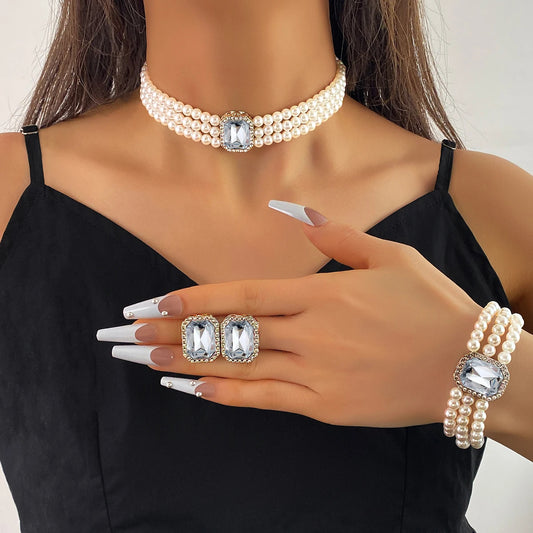 Bijoux de Soirée  – Élégance Strass & Perles 🌿✨