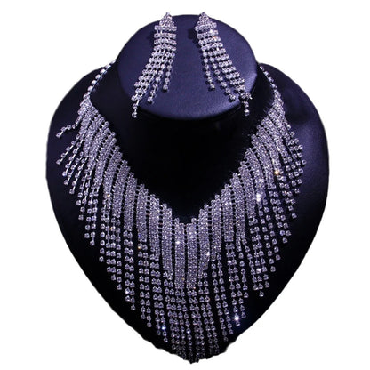 💎 Ensemble Collier & Boucles d’Oreilles à Pampilles – Strass Étincelants