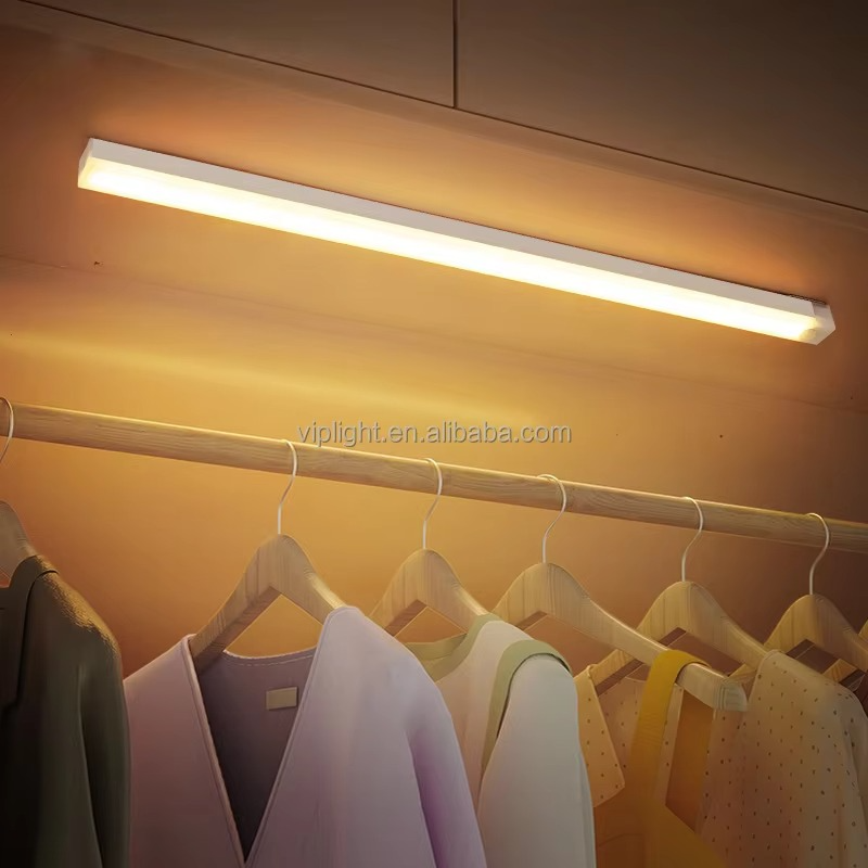 Barre Lumineuse d’Armoire à Induction Intelligente – Capteur de Mouvement Humain, Rechargeable USB