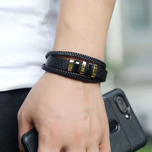 Bracelet Tressé en Cuir & Acier Inoxydable Plaqué Or – Fermoir Magnétique
