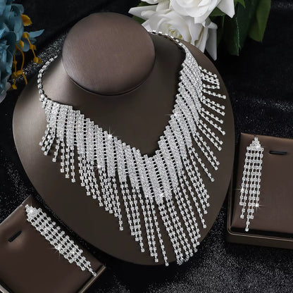 💎 Ensemble Collier & Boucles d’Oreilles à Pampilles – Strass Étincelants